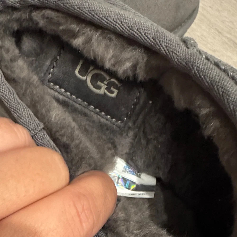 🆕 UGG Classic Micro Charcoal Suede Slip-Ons boots Size 7 - Picture 6 of 12